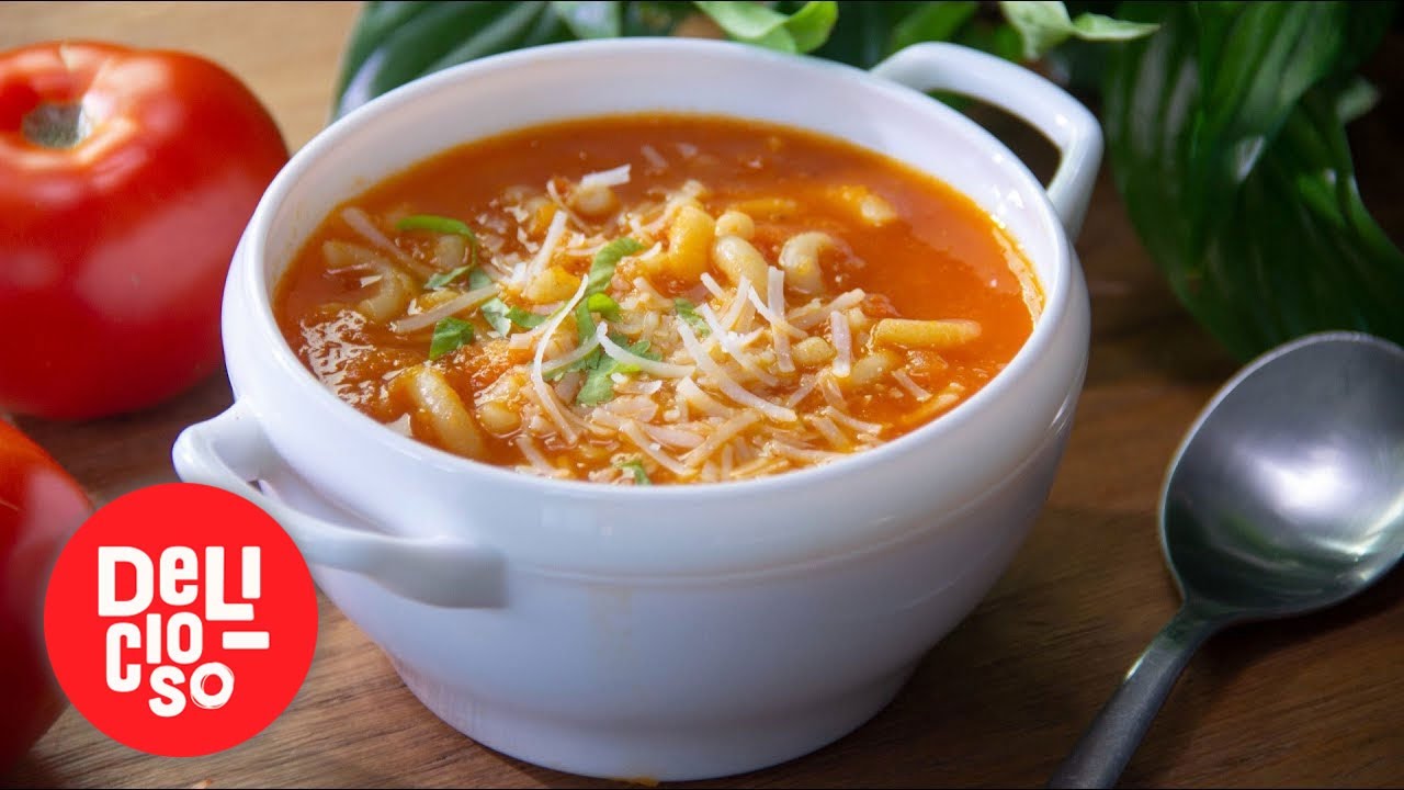 Sopa de tomate con pasta y queso | Delicioso