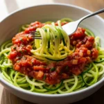 Espaguete de Abobrinha com Molho de Tomate