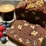 BOLO DE NOZES E TÂMARAS SEM AÇÚCAR